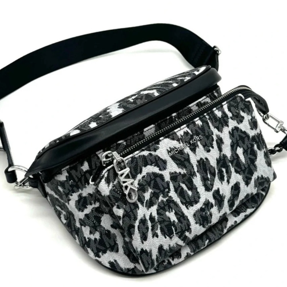 Michael Kors Medium Slater Sling Pack Chain Messenger Crossbody Bag Black Multi